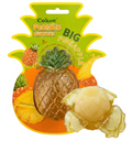 Cokoc Peelable Gummies Big Pineapple 150g – einzelner XXL-Ananas-Fruchtgummi in ananas-förmiger Blisterverpackung, daneben teilweise abgeschälte Schale mit Gummi-Ananas sichtbar